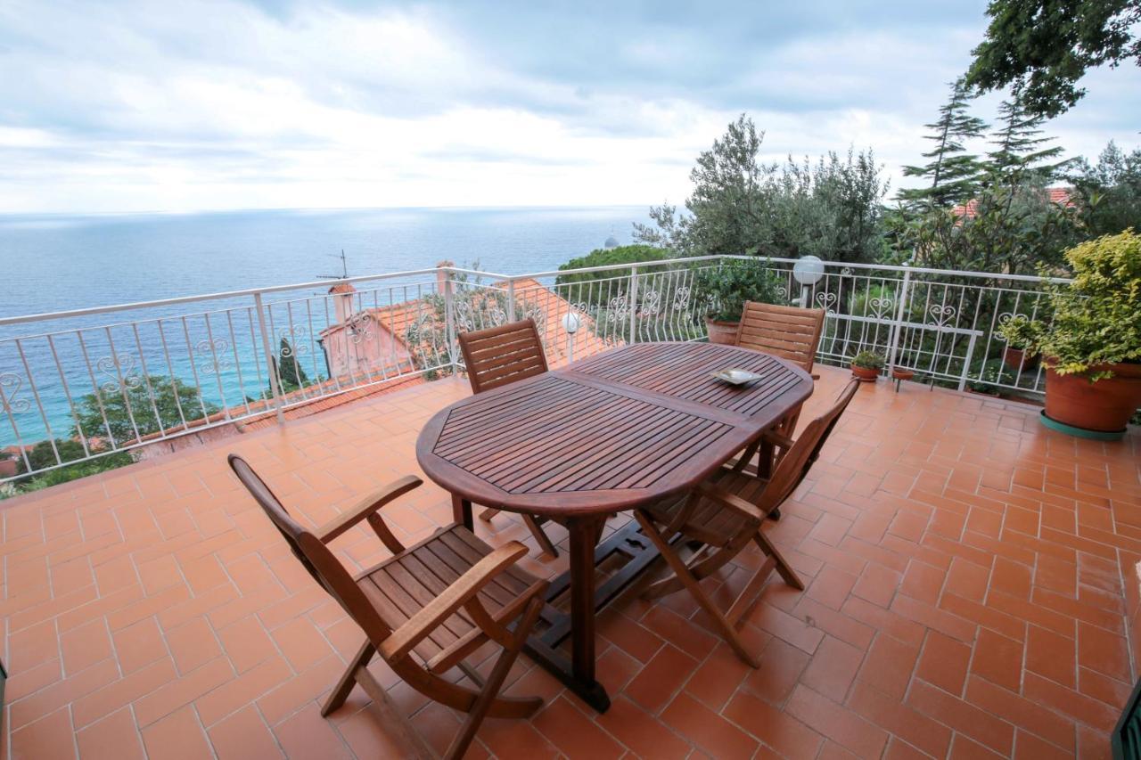 Villa Gio - Terrazza Nel Blu Bergeggi Exterior foto