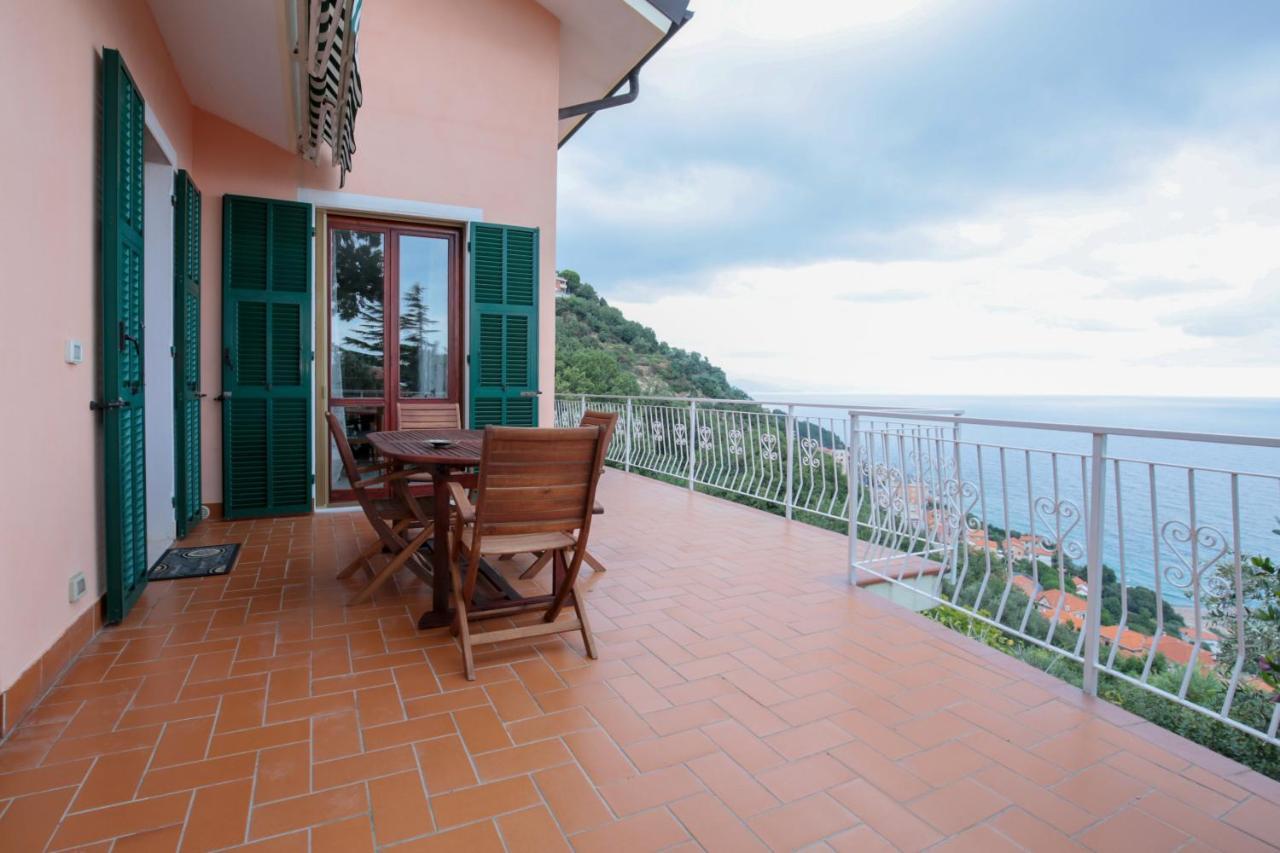 Villa Gio - Terrazza Nel Blu Bergeggi Exterior foto