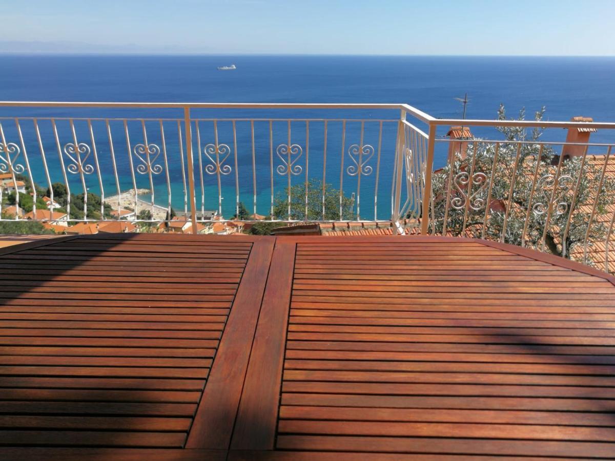 Villa Gio - Terrazza Nel Blu Bergeggi Exterior foto